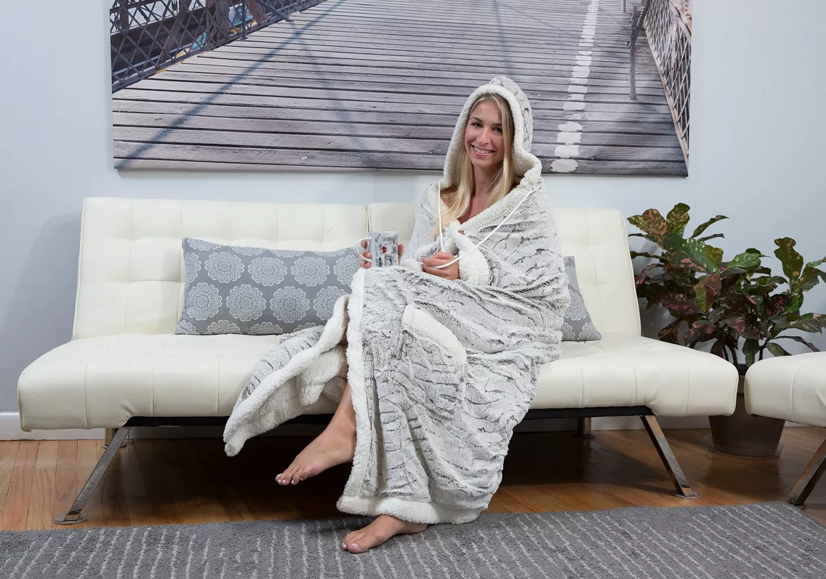 Chic Home Wavy 51x71 Hooded Snuggle 2 Chic Home Wavy 51x71 Hooded Snuggle - Image 2