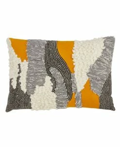 Saro Lifestyle Boucle Yarn Applique Decorative Pillow, 12 X 18