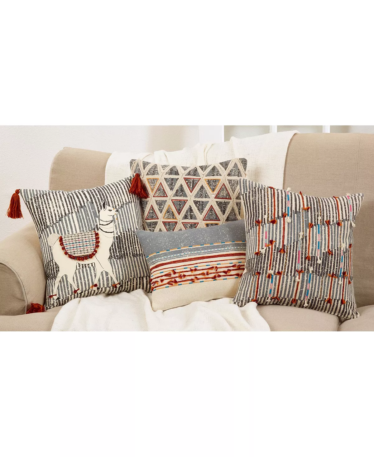 Saro Lifestyle Tassled Llama Decorative Pillow, 18 X 18 4 Saro Lifestyle Tassled Llama Decorative Pillow, 18 X 18 - Image 4