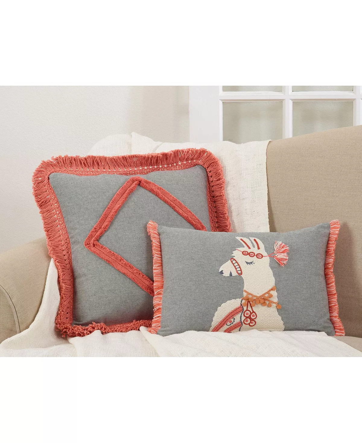 Saro Lifestyle Ce Applique Fringed Decorative Pillow, 18 X 18 4 Saro Lifestyle Ce Applique Fringed Decorative Pillow, 18 X 18 - Image 4