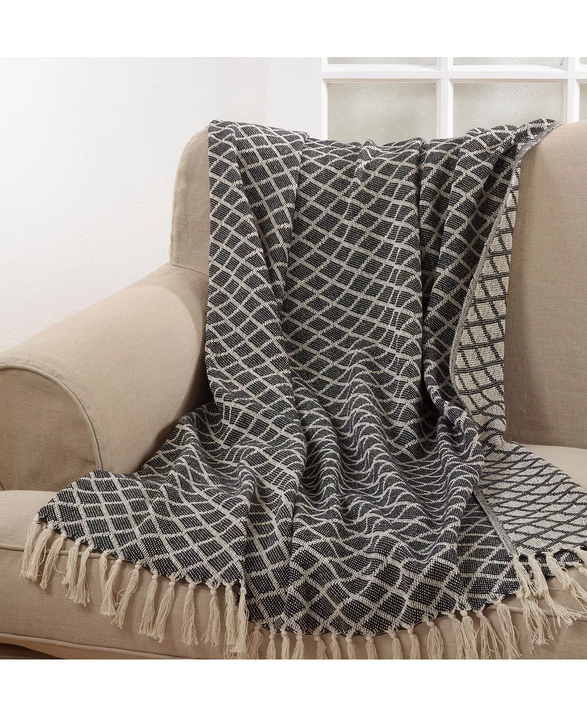 Saro Lifestyle Diamond Tassel Throw 2 Saro Lifestyle Diamond Tassel Throw - Image 2