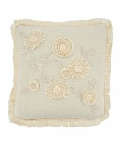 Saro Lifestyle Flower Applique Decorative Pillow, 18 X 18