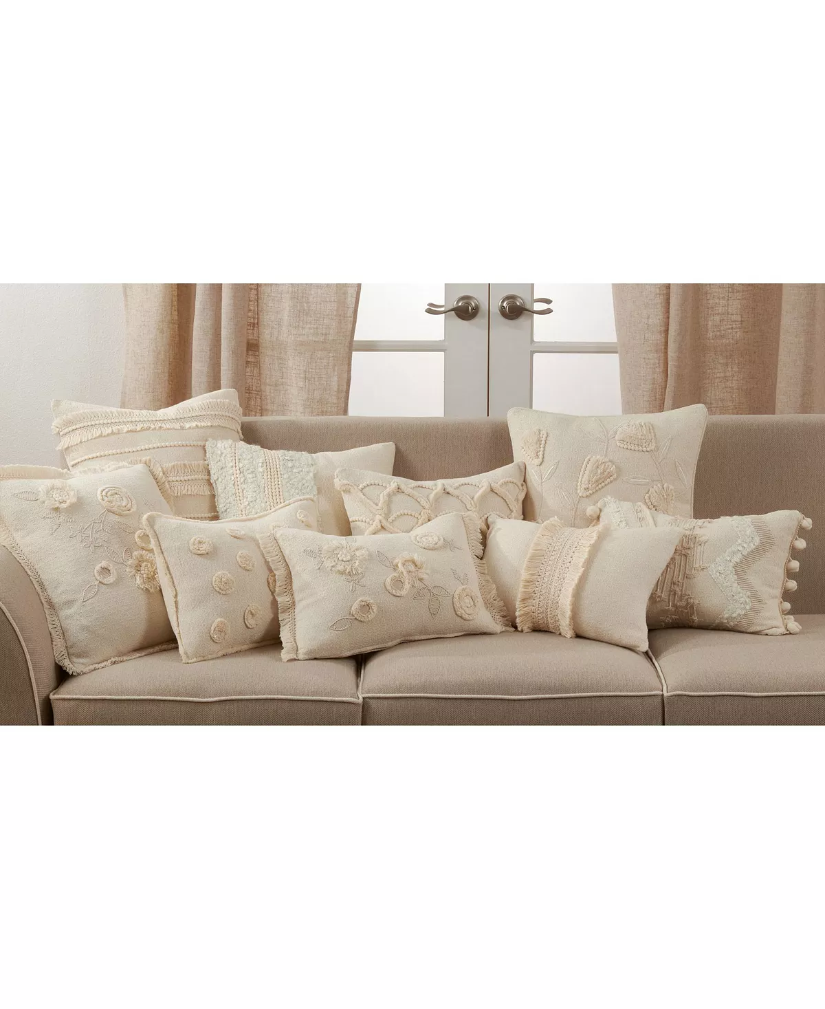 Saro Lifestyle Pom Pom Applique Decorative Pillow, 12 X 18 3 Saro Lifestyle Pom Pom Applique Decorative Pillow, 12 X 18 - Image 3