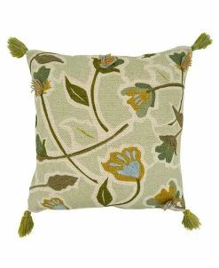 Saro Lifestyle Floral Embroidered Decorative Pillow, 20 X 20